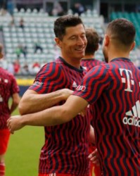 开运体育官方网站-【德甲】斯塔尼希奇莱万破门 拜仁客场2比2狼堡收官