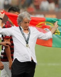 开运在线赛事平台-巴甲燃战火 20队7队主教练是葡萄牙人 差点就8队