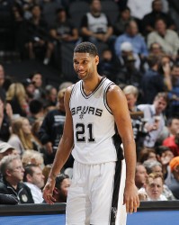 开云-杜兰特：希望像邓肯一样优雅退役 他最后一年没夺冠&amp;但仍然有贡献